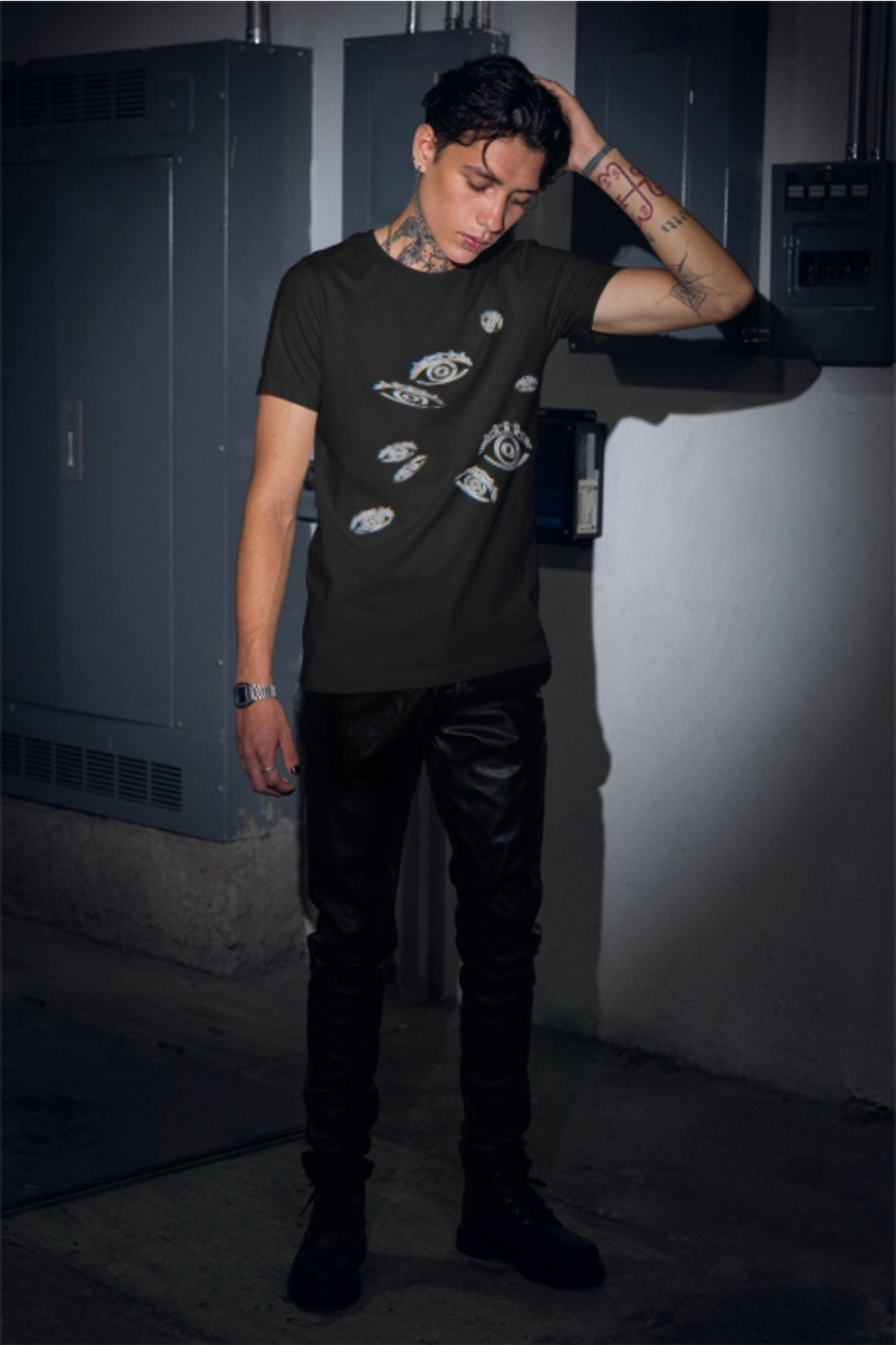 Angel Wings & Eyes Graphic Tee — Spiritual Aesthetic Streetwear