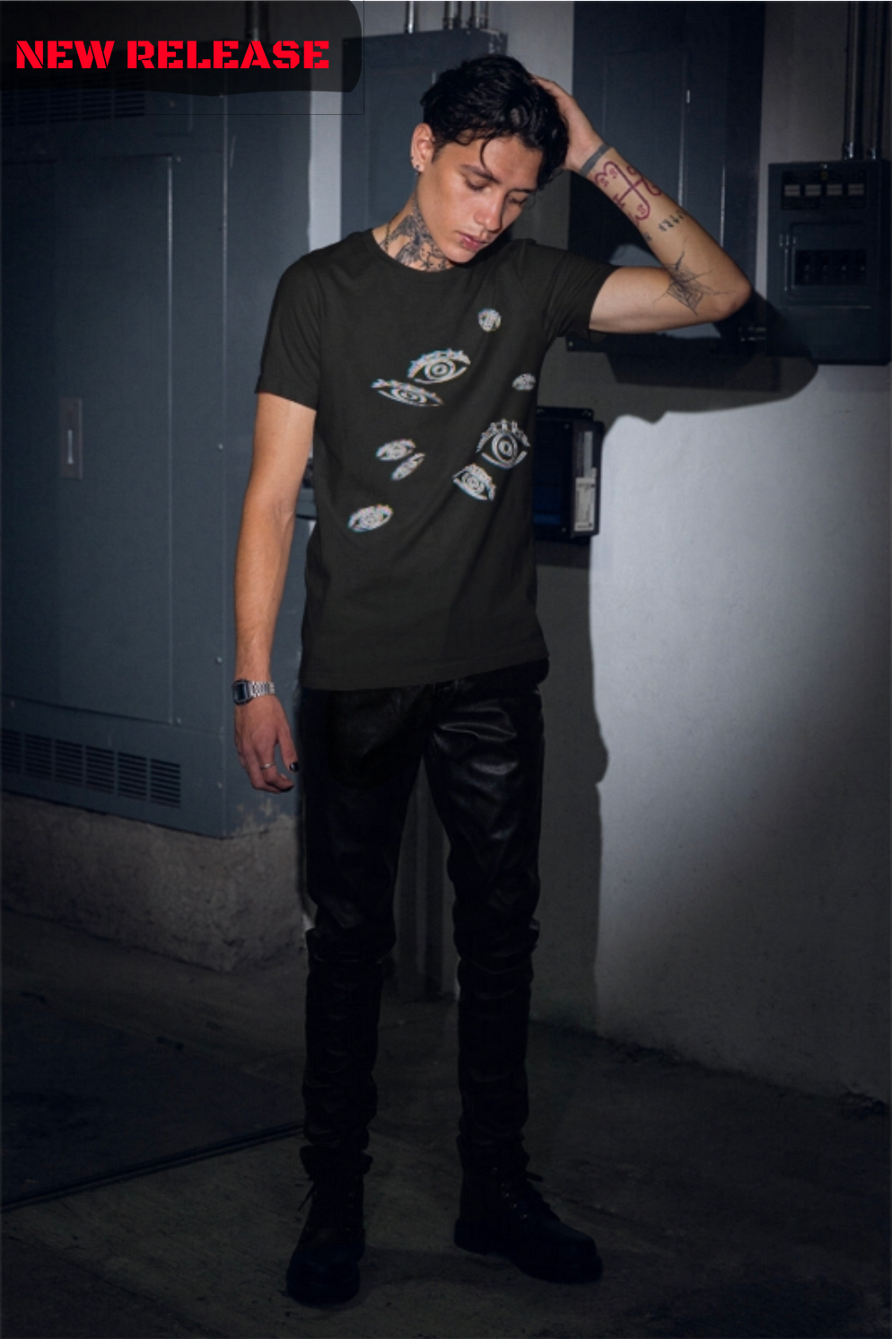 Angel Wings & Eyes Graphic Tee — Spiritual Aesthetic Streetwear